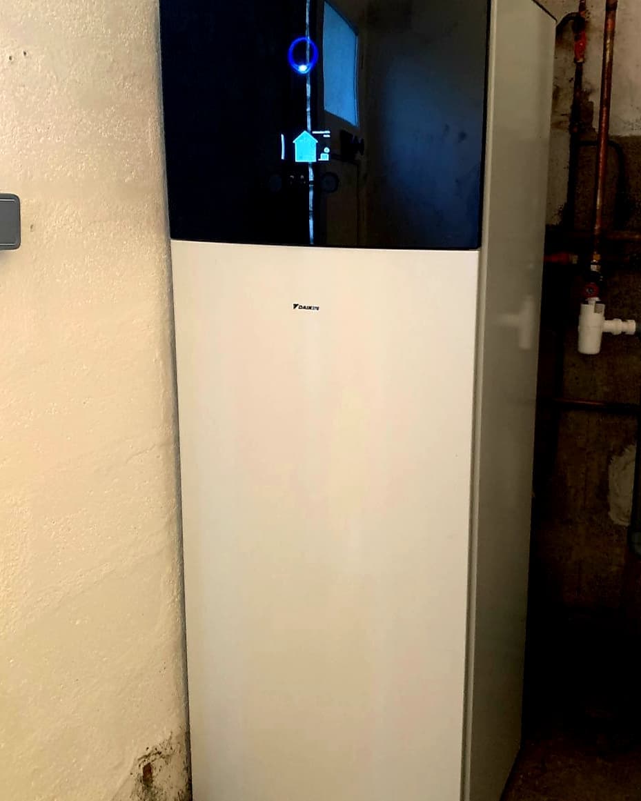 Pompe à chaleur air/eau installée par Eco Solutions